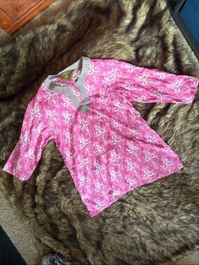 Rock Paper Flower- Pink/White Ultra Lightweight 100% Cotton Tunic Top Size M/L